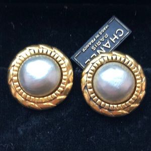 CHANEL PEARL CLIP-ON EARRINGS